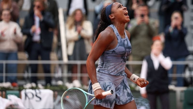 Coco Gauff remporte l’Open de France avec un retour passionnant contre la n ° 1 mondiale Aryna Sabalenka en finale féminine