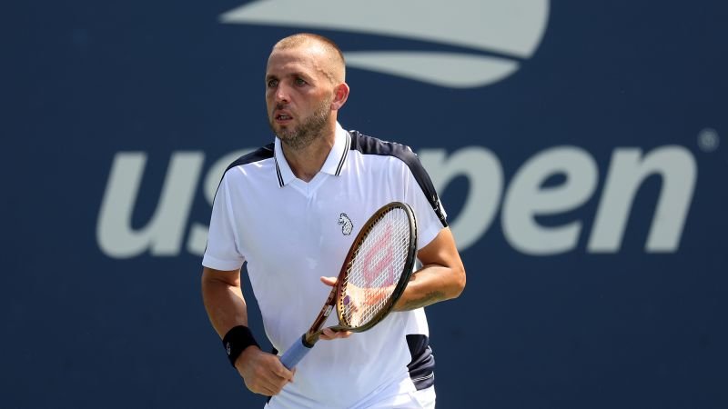 « Je veux juste aller me coucher »: Dan Evans survit à Karen Khachanov lors du plus long match de l’US Open de l’histoire